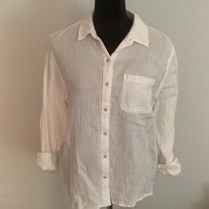 Universal Thread White Casual Button Down Shirt